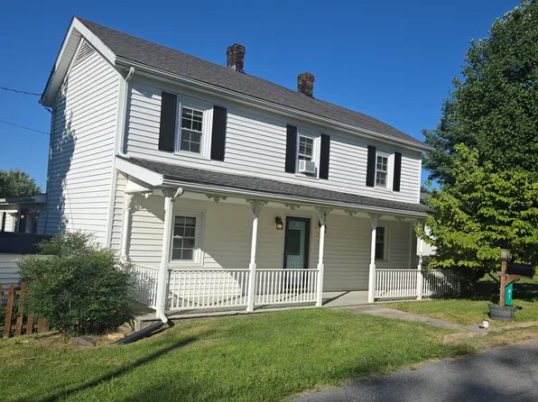 81 Graham St, Greenville, VA 24440