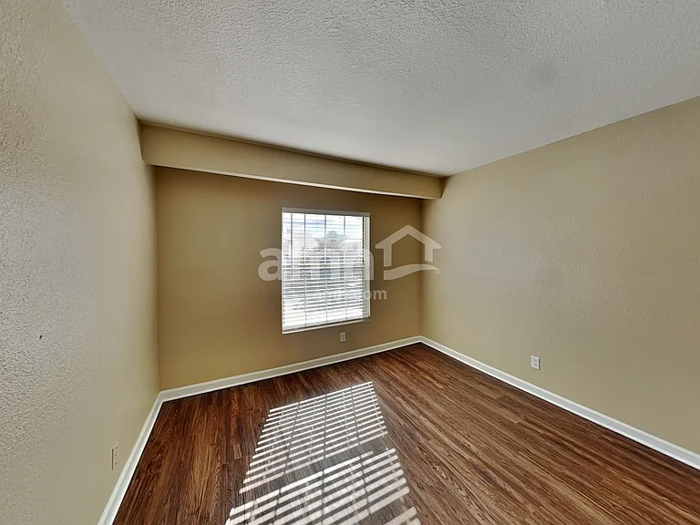 7970 Lonette Ave — Photo 15