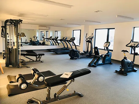 Sold by SunAmerica Realty Group Inc (DO NOT USE) | media 15