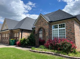 1530 Whippoorwill Ln, Bentonville, AR 72712