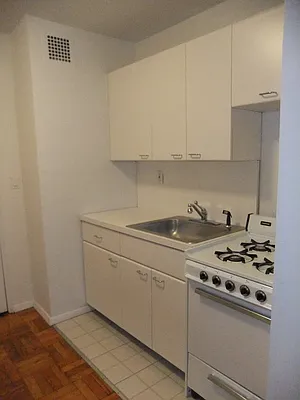 Rented by Goldfarb Properties | media 4