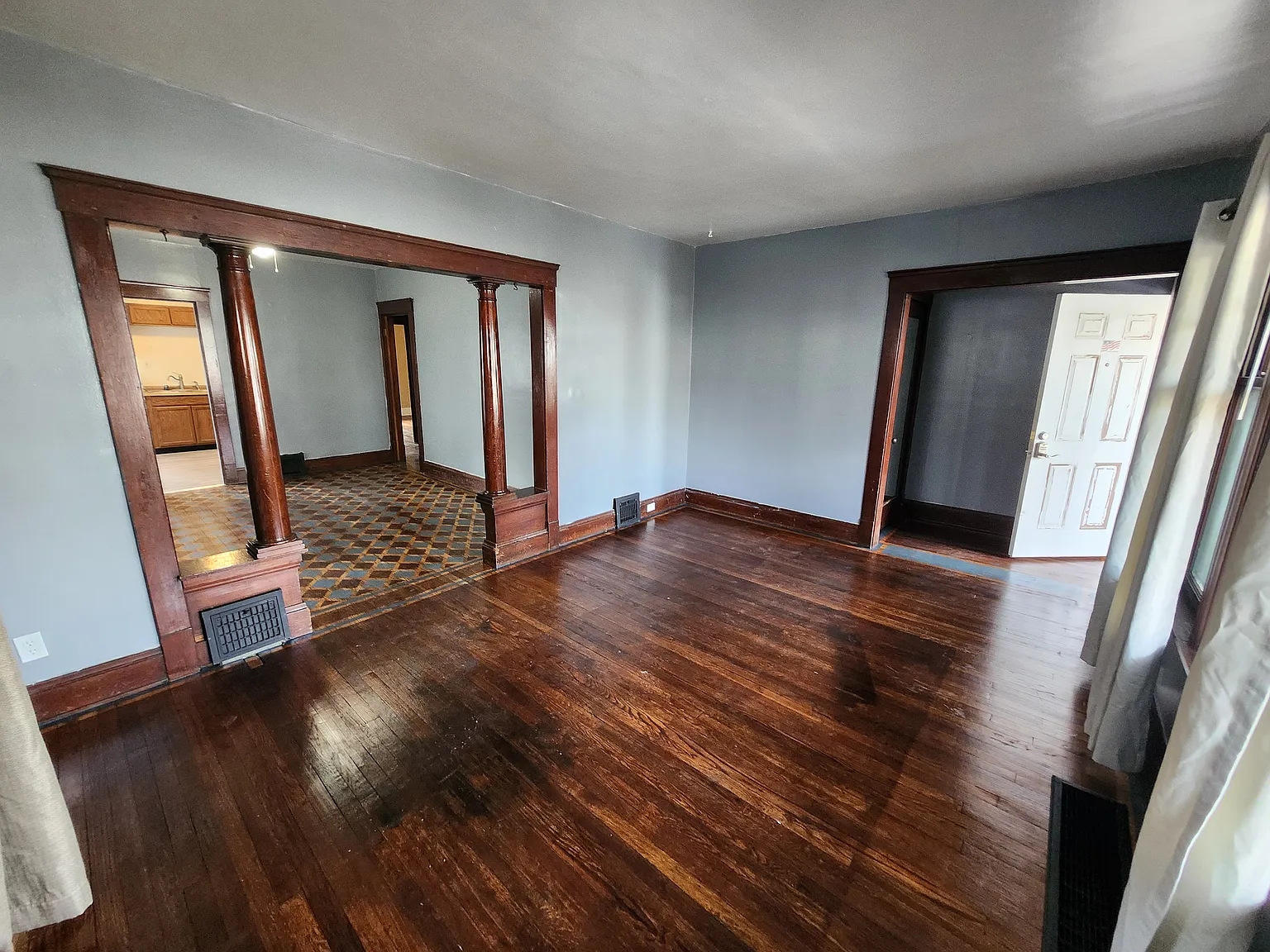 3511 Behrwald Ave — Photo 2