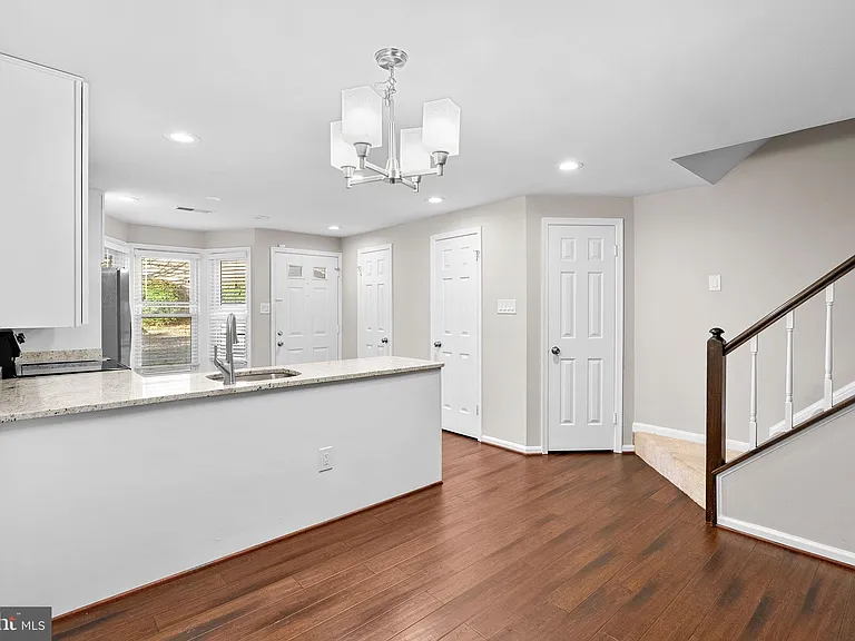 2110 Whisperwood Glen Ln — Photo 6