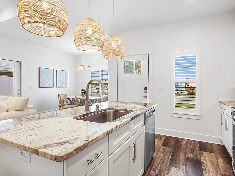 304 Casa Pl — Photo 12