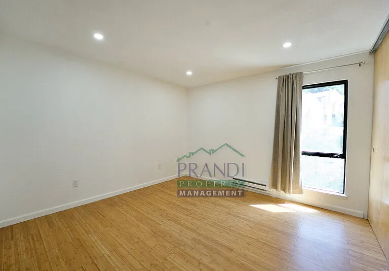 100 Marin Center Dr #64 — Photo 6