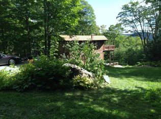 667 Bergrucken Ln, Readsboro, VT 05350