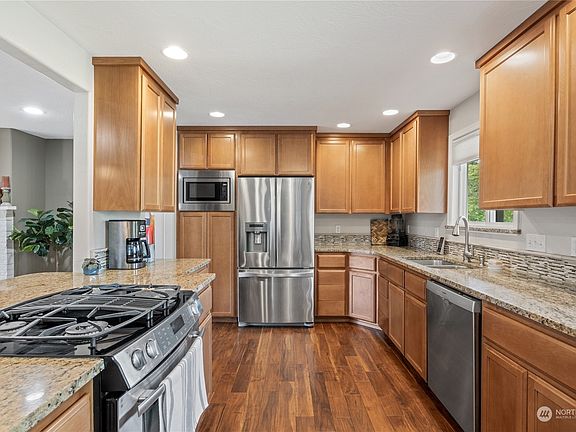 5th image of 1107 Chestnut Drive