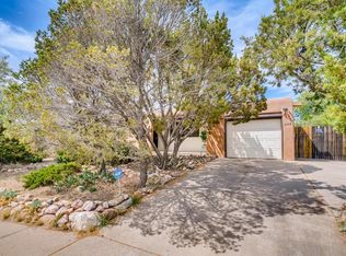 617 Calle De Valdez, Santa Fe, NM 87505