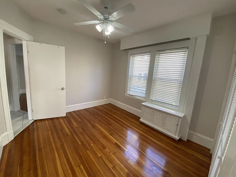 18 Alexander Ave #2 — Photo 6