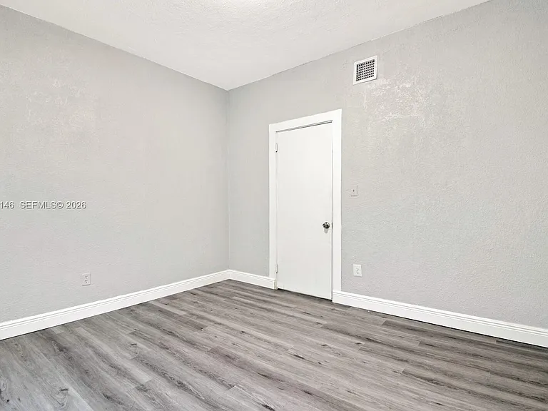 327 SW 20th St #2 — Photo 12