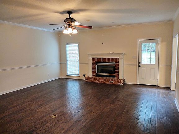 4th image of 3802 Sedgefield Dr