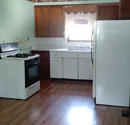2nd image of 1400 Gulf St