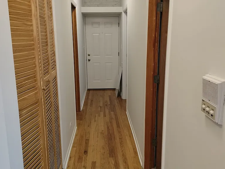 823 N Damen Ave #2R — Photo 5