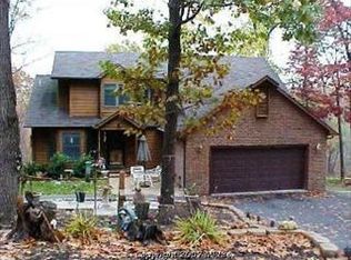 208 Overlook Dr, Cross Junction, VA 22625