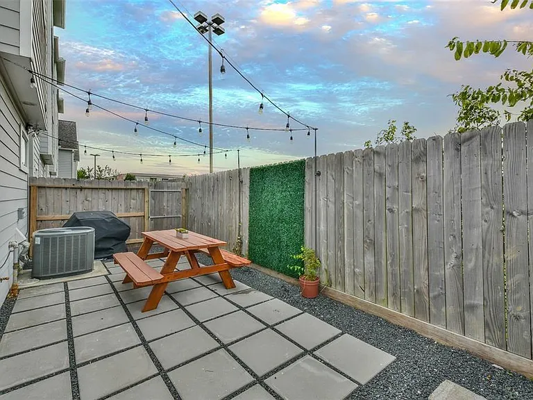 1815 Napa Creek Ln — Photo 5