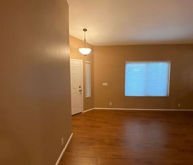 8862 W Shaw Butte Dr — Photo 7