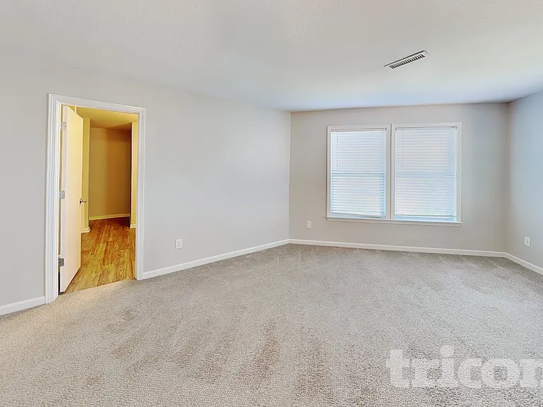 807 Chastain Ave — Photo 8