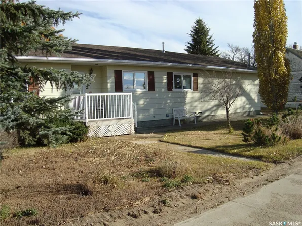 111 2nd Street E, Kyle, SK S0L 1T0