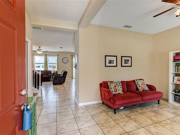 3rd image of 3135 Spicer Ave