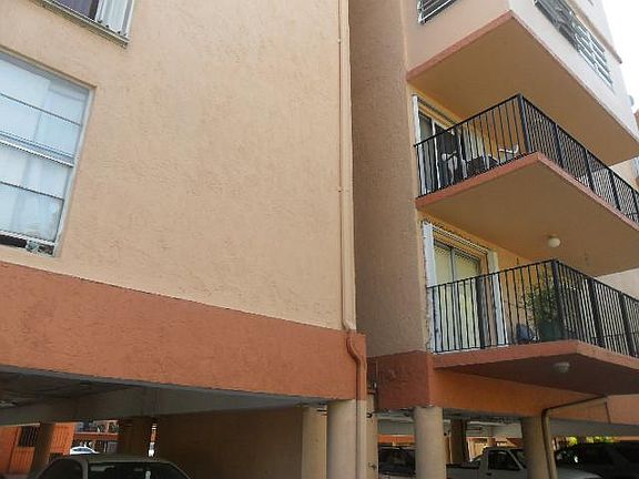 2nd image of 1910 W 56th St APT 3120