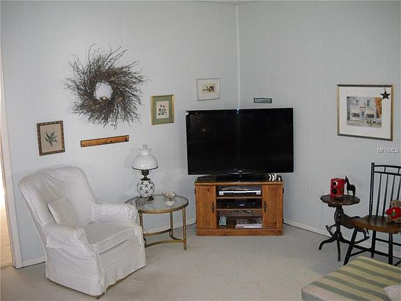 4th image of 1808 4th Ct SE