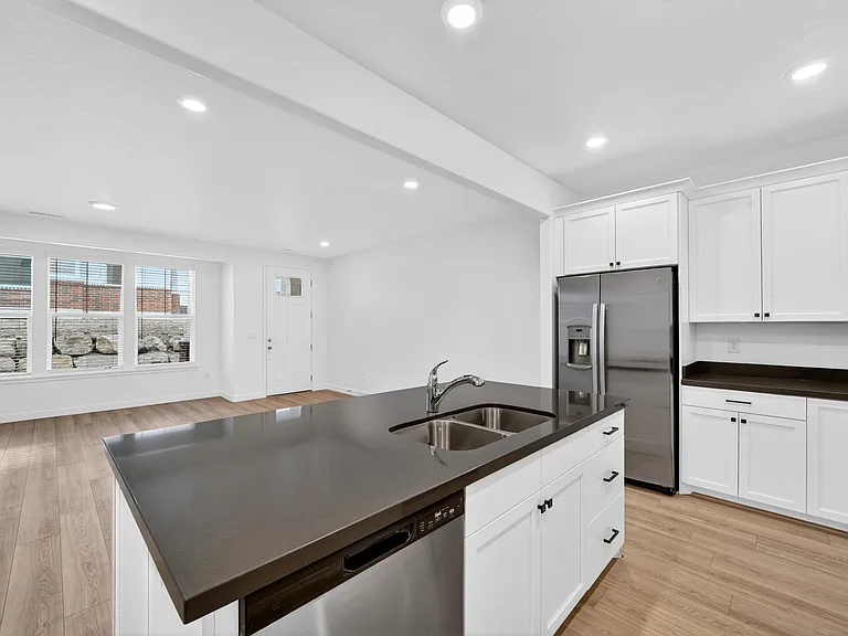 12658 S High View Ln — Photo 6