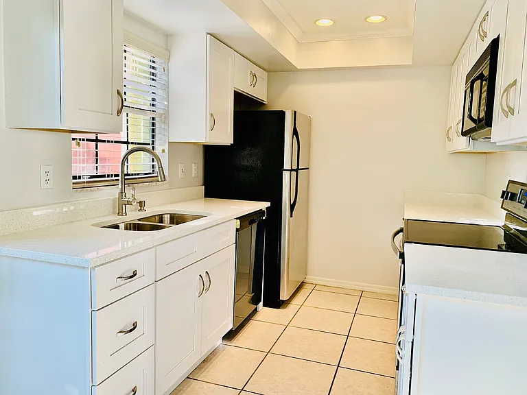 3212 Oak Lawn Pl — Photo 8