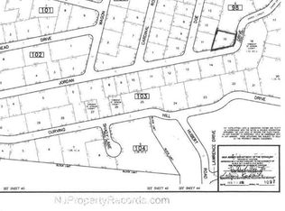 37 Jordan Dr, Highland Lakes, NJ 07422