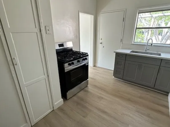 N1837, 1837 9th St #D, Santa Monica, CA 90404