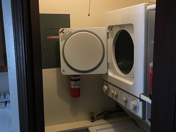 4th image of 1404 Hayden Ave APT 2