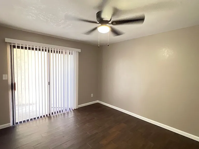 6811 Klamath Way — Photo 21