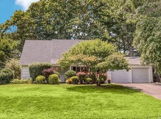 116 Sycamore Cir, Stony Brook, NY 11790