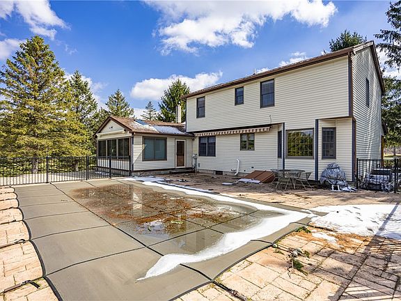 5th image of 5176 Emerson Rd