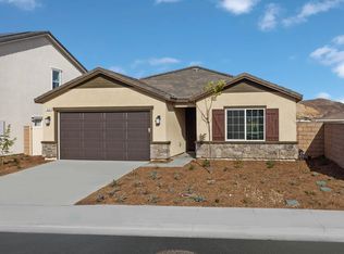 916 Pisa Way, Lake Elsinore, CA 92530