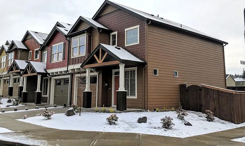 1st image of 5711 NE 60th St