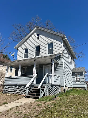 290 N Elm St Photo 1
