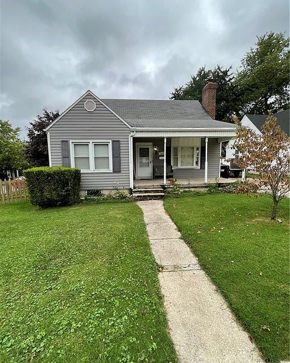 1st image of 1201 E Dorothy Ln