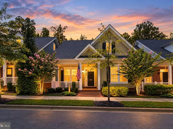 38 Derby Dr, La Plata, MD 20646