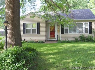10 Laurel Ct, Jacksonville, IL 62650