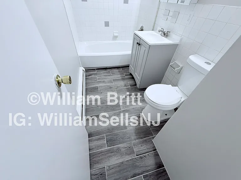 67 Brinkerhoff St #4D — Photo 13