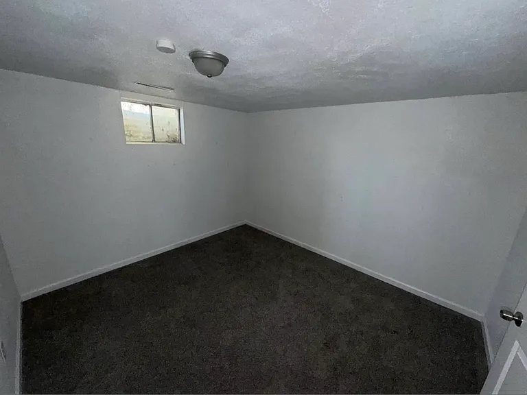 1810 Yakima Ln — Photo 8