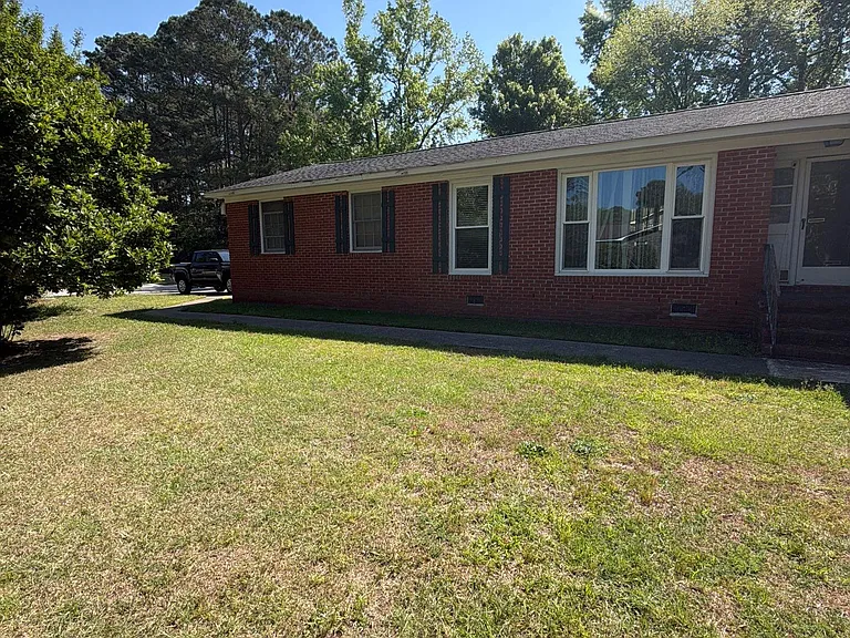 130 Sandtrap Rd — Photo 2