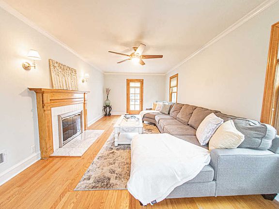 3rd image of 759 Laurel Ave