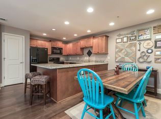 604 Madison Ln SE, Smyrna, GA 30080
