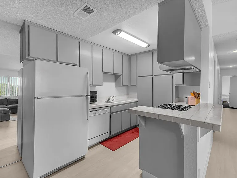 31200 Landau Blvd #408 — Photo 4