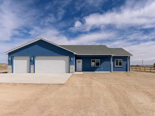 455 E Chadwick Dr, Pueblo West, CO 81007
