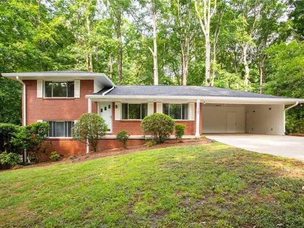 3720 Lake Dr SE, Smyrna, GA 30082