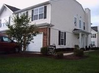 1940 W Crestview Cir, Romeoville, IL 60446