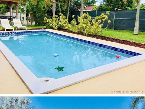 4th image of 7580 Tropicana St