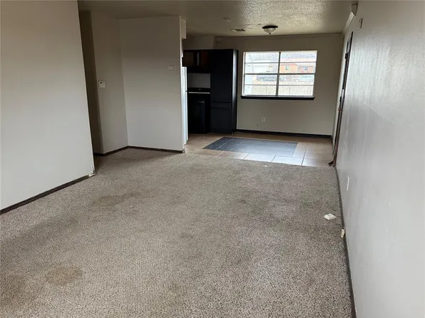 1621 N Christine Dr, Midwest City, OK 73130